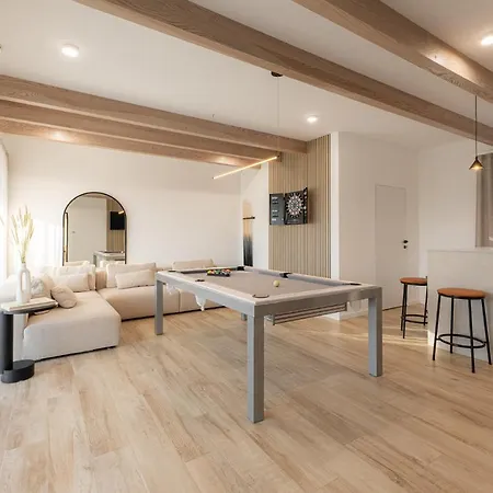 別荘 Mielnovo - Dom Z Basenem, Sauna I Jacuzzi ミエルノ