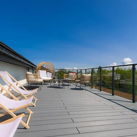 別荘 Mielnovo - Dom Z Basenem, Sauna I Jacuzzi