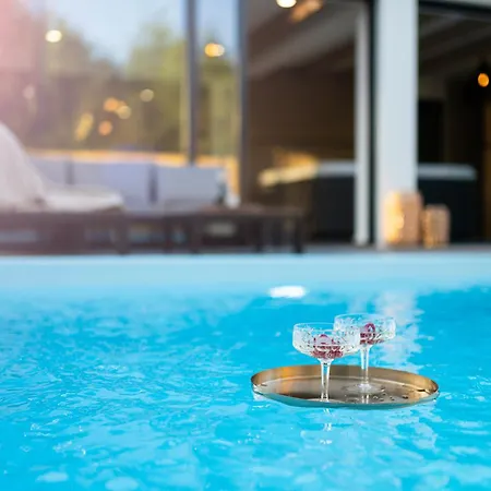 Mielnovo - Dom Z Basenem, Sauna I Jacuzzi 別荘