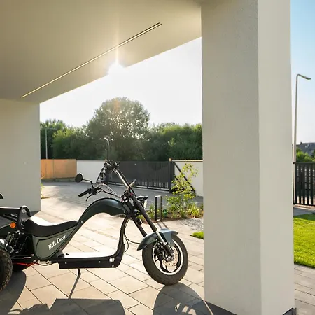 Mielnovo - Dom Z Basenem, Sauna I Jacuzzi * ミエルノ